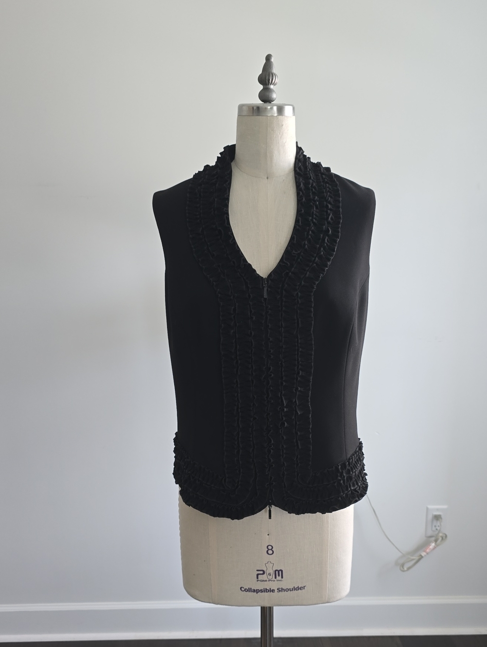 Anne Fontaine Black Sleeveless Ruffle-Trim VEST
